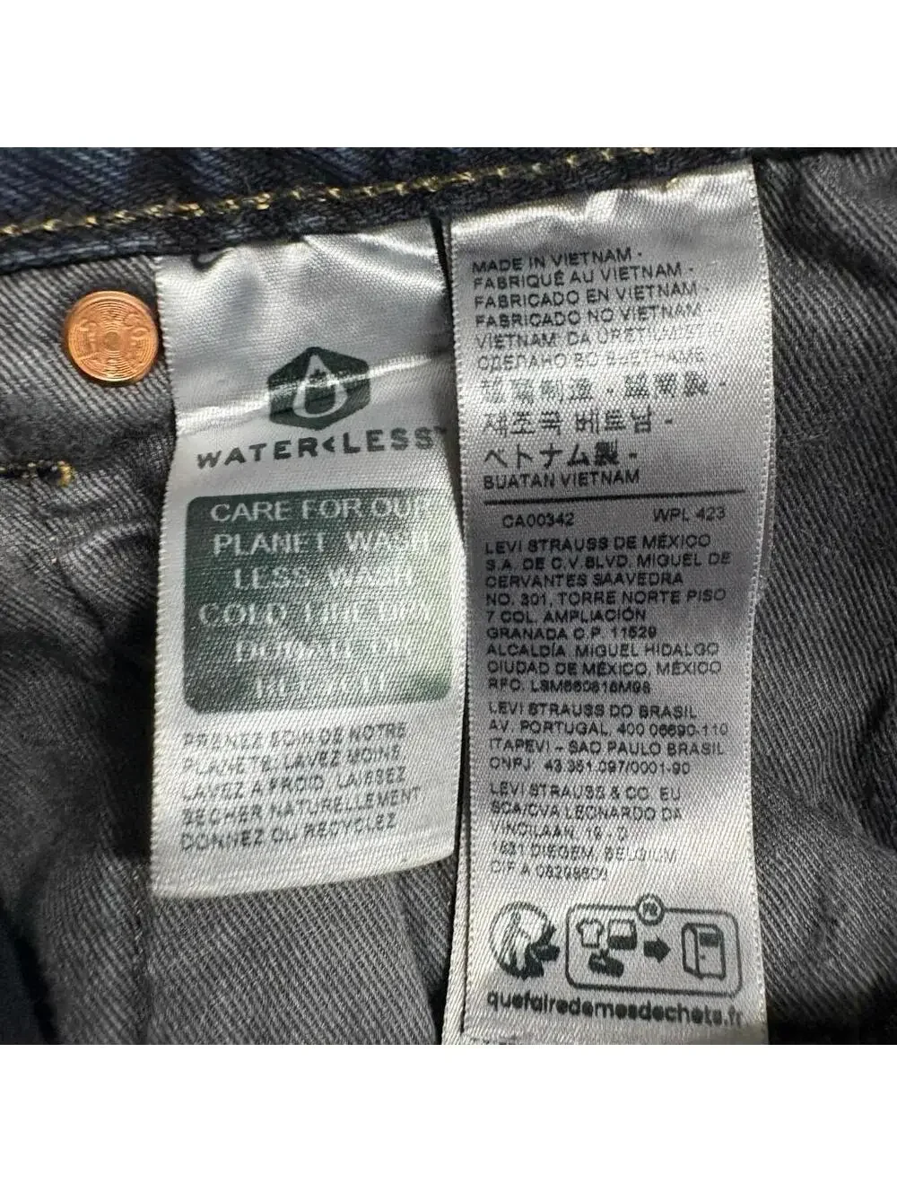 Levis Premium 501 Original Fit Jeans Mens 34x32 Dark Wash Button Fly Blue Denim